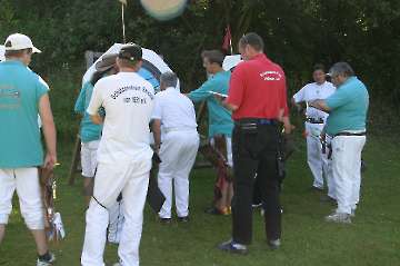 Fotos vom Wettkampf, Pause und Siegerehrung von der LM FITA in Vellmar vom 02. Juli 2006-12