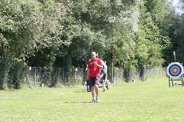 Fotos vom Wettkampf, Pause und Siegerehrung von der LM FITA in Vellmar vom 02. Juli 2006-22