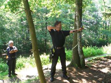 Fotos vom Wettkampf, Pause und Siegerehrung von der LM FITA in Vellmar vom 02. Juli 2006-25