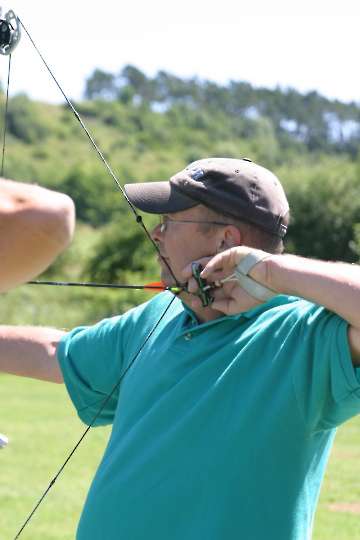 Fotos vom Wettkampf, Pause und Siegerehrung von der LM FITA in Vellmar vom 02. Juli 2006-28