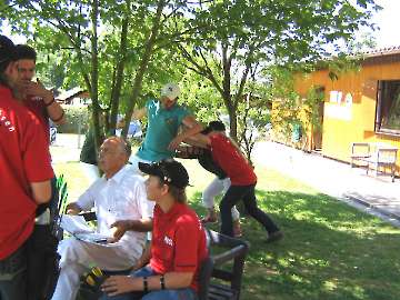 Fotos vom Wettkampf, Pause und Siegerehrung von der LM FITA in Vellmar vom 02. Juli 2006-36