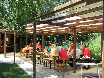 Fotos vom Wettkampf, Pause und Siegerehrung von der LM FITA in Vellmar vom 02. Juli 2006-37