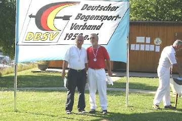 Fotos vom Wettkampf, Pause und Siegerehrung von der LM FITA in Vellmar vom 02. Juli 2006-51